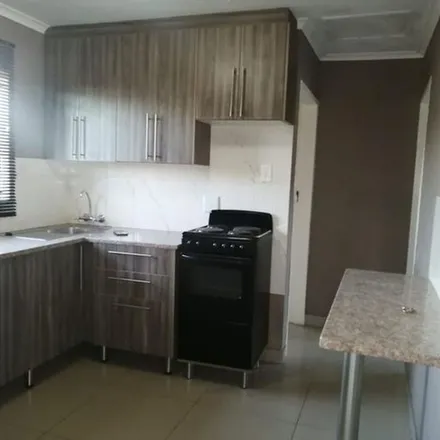 Image 6 - Wally Place, Johannesburg Ward 119, Johannesburg, 2001, South Africa - Apartment for rent