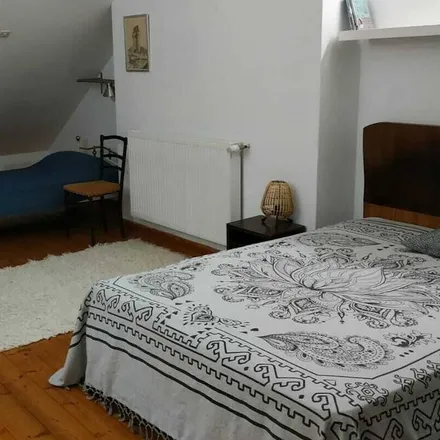 Rent this 4 bed house on 56760 Pénestin