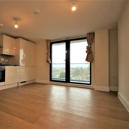 Rent this 2 bed apartment on Dreams in High Road, Seven Kings