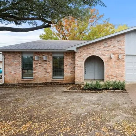 Rent this 3 bed house on 5264 Kemp Drive in Arlington, TX 76018