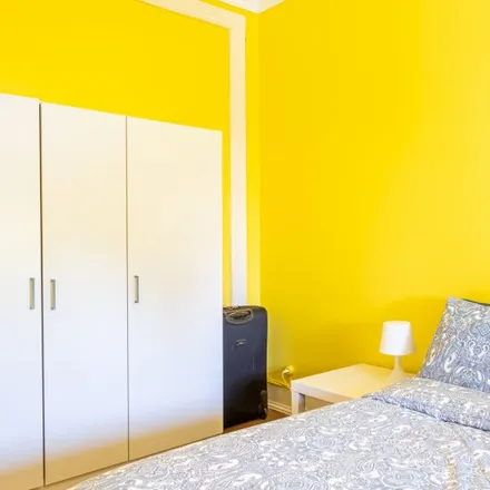 Rent this 6 bed room on Escola Básica do 1º Ciclo - O Leão de Arroios in Rua Visconde de Santarém, 1000-268 Lisbon