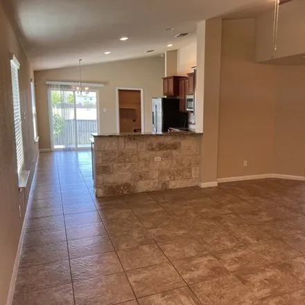 Image 6 - 2200 Falcon Way, New Braunfels, TX 78130, USA - House for rent