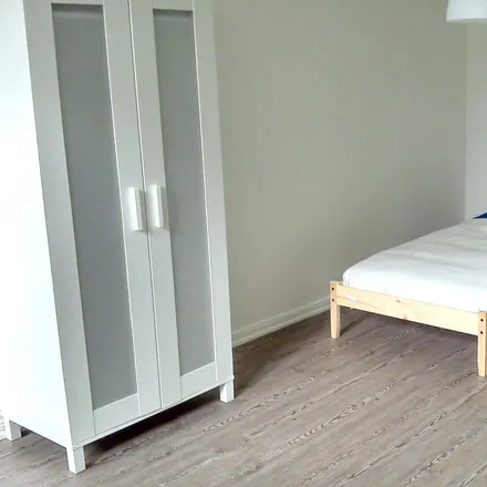 Rent this 4 bed room on Poßmoorweg 14a in 22301 Hamburg, Germany