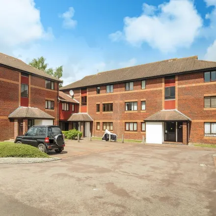 Rent this 1 bed apartment on Cromwell Drive in East Hagbourne, OX11 9RB
