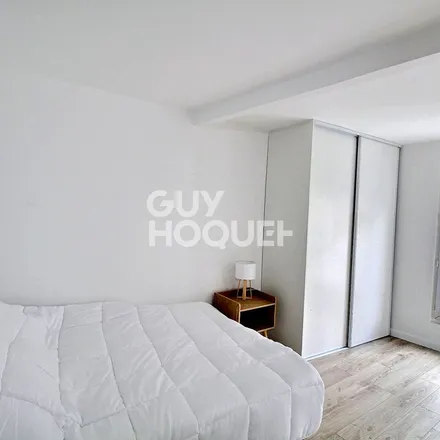 Rent this 2 bed apartment on 69 Rue François Arago in 93100 Montreuil, France