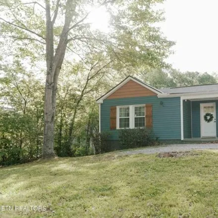 Buy this 2 bed house on 5717 Roberts Road in Highland Park, Knoxville
