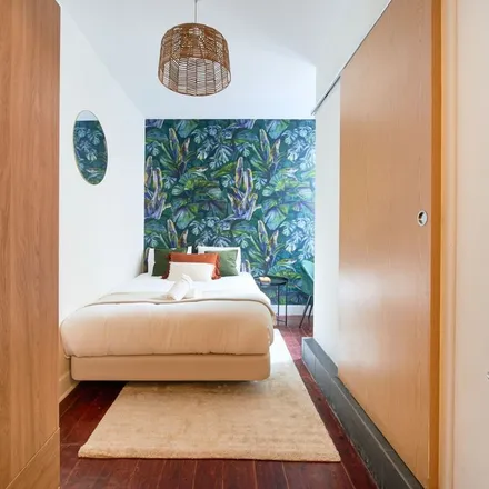 Image 2 - Rua Francisco Sanches - Room for rent