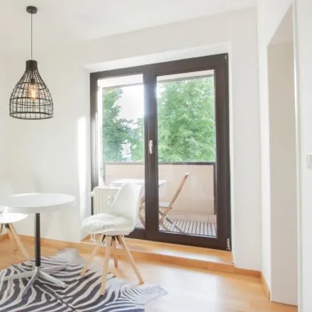 Rent this 4 bed apartment on Ziegeleiweg 32 in 40591 Dusseldorf, Germany