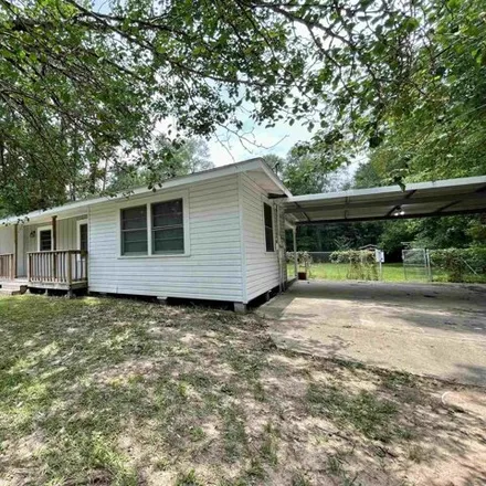 Rent this 3 bed house on 888 Chestnut Street in Vidor, TX 77662