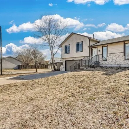 Image 3 - 1765 South Cranbrook Court, Wichita, KS 67207, USA - House for sale