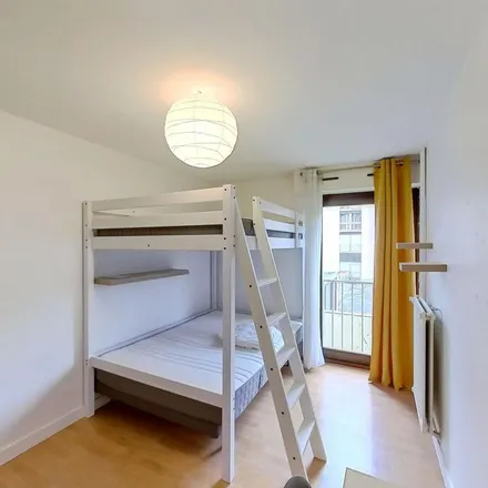 Rent this 3 bed apartment on Frédéric Chopin in Rue du Président Robert Schuman, 54100 Nancy