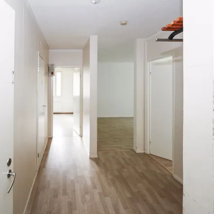 Rent this 3 bed apartment on Pupuhuhdantie in 40320 Jyväskylä, Finland