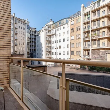 Image 1 - Via Paolo da Cannobio 8 - Apartment for rent