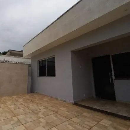 Rent this 4 bed house on Rua Vinte E Dois in Santa Ruth, Itabira - MG