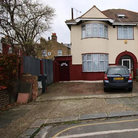 Rent this 4 bed duplex on Albert Road in London, TW3 3RR