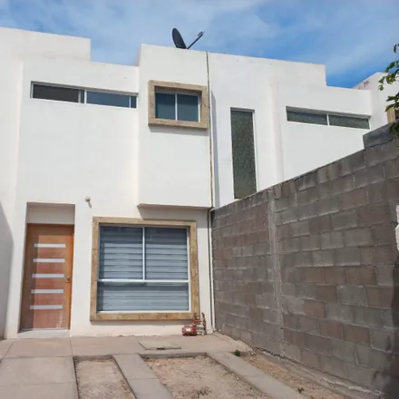 Rent this 2 bed house on Circuito Real Palmanova in Colonia Ciudad Orquídea, 78398 Villa de Pozos