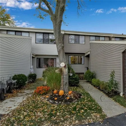 Buy this 3 bed townhouse on 1156 Flanders Court in Amherst, NY 14051