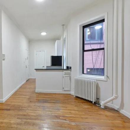 Image 2 - 36 East 4th Street, New York, NY 10012, USA - Condo for rent