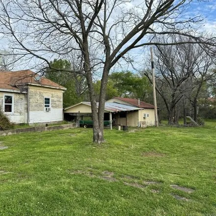 Image 3 - 253 West Madison Avenue, McAlester, OK 74501, USA - House for sale