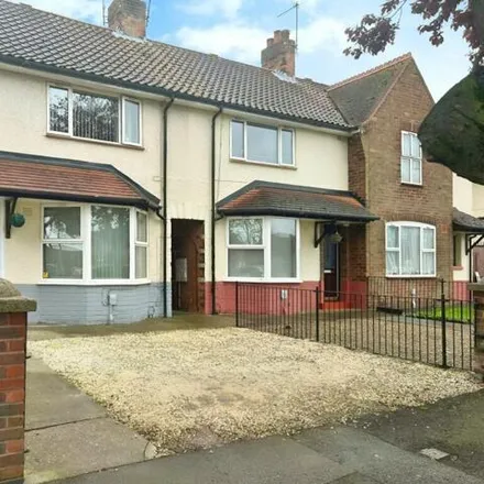 Rent this 2 bed townhouse on Hopewell Road in Hull, HU9 4PN