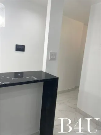 Image 5 - 1231 East 80th Street, New York, NY 11236, USA - Condo for sale