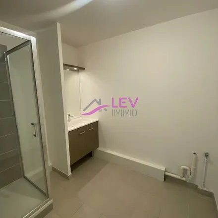 Rent this 1 bed apartment on 11 Avenue Carnot in 93140 Bondy, France