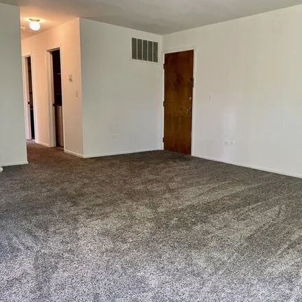 Image 6 - 747 Garfield Ave Apt B, Libertyville, Illinois, 60048 - Condo for rent