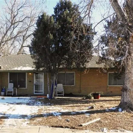 Buy this 3 bed house on 998 Quari Street in Aurora, CO 80011