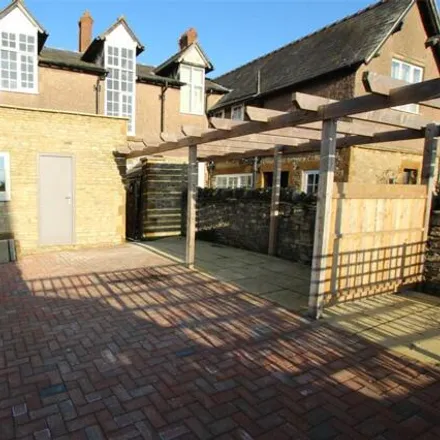 Rent this 3 bed room on The Red Lion in 11 High Street, Brackley