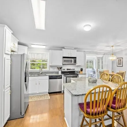 Image 7 - 2101 Green St, Middleboro, Massachusetts, 02346 - House for sale