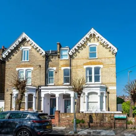 Rent this studio apartment on 6 Winthorpe Road in London, SW15 2LW