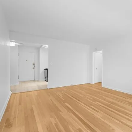 Image 2 - 145 72nd St Apt B6, Brooklyn, New York, 11209 - Apartment for sale