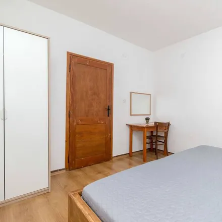 Image 9 - 21467, Croatia - Apartment for rent
