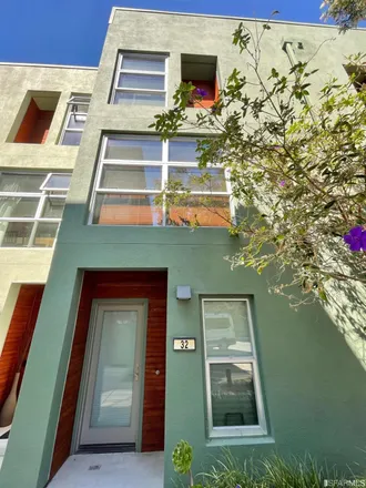 Rent this 2 bed townhouse on 32 Glashaus Loop in Emeryville, CA 94608