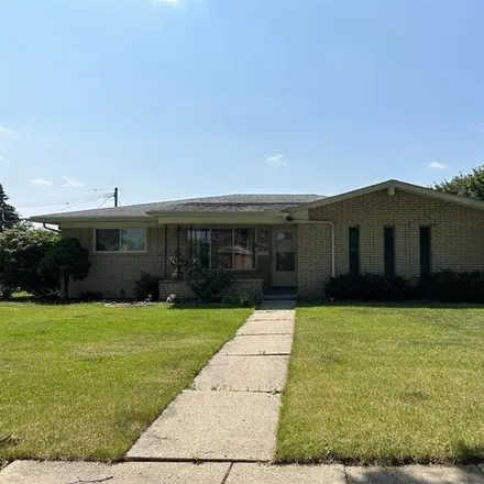 Image 1 - 11490 Village Drive, Sterling Heights, MI 48312, USA - House for rent