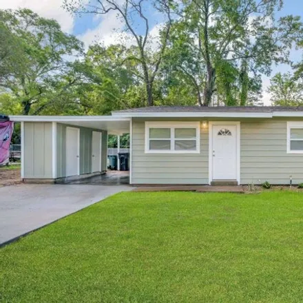 Buy this 3 bed house on SAIL High School in 2006 Jackson Bluff Road, Tallahassee