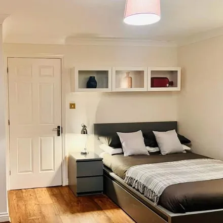 Rent this 3 bed house on London in E16 2HZ, United Kingdom