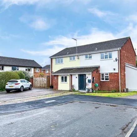 Buy this 3 bed duplex on 10 Pinney Close in Taunton, TA1 4NW