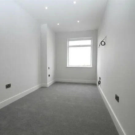Image 4 - London Road, Hadleigh, SS7 2PG, United Kingdom - Apartment for sale