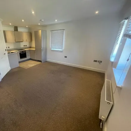 Rent this 2 bed apartment on Cromwell Court in St Mary's Street, Hartford