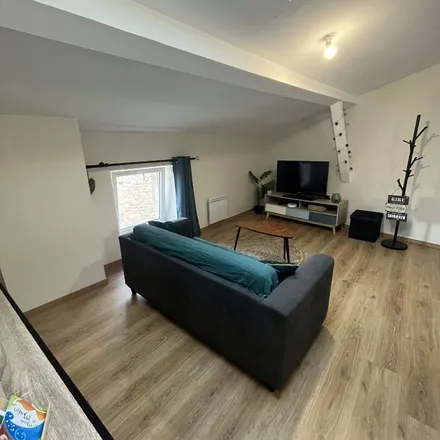 Rent this 2 bed apartment on 35 Chemin du Général in 26300 Châteauneuf-sur-Isère, France