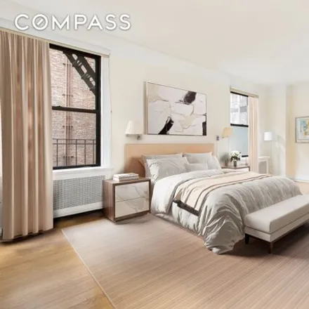 Image 4 - 171 West 57th Street, New York, NY 10019, USA - Condo for sale