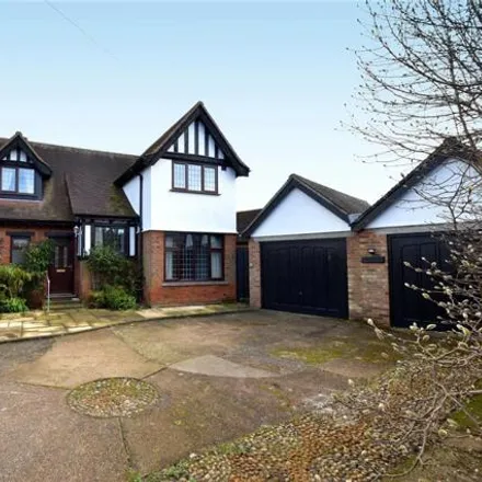 Buy this 4 bed house on Park Avenue in Walton, IP11 9JP