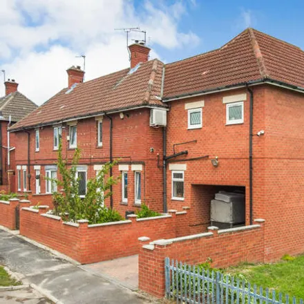 Buy this 4 bed duplex on St Andrew's Road in Conisbrough, DN12 3LY