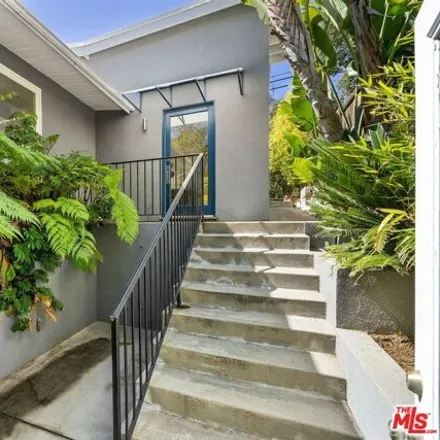 Image 2 - 2915 Westbrook Avenue, Los Angeles, CA 90046, USA - House for sale
