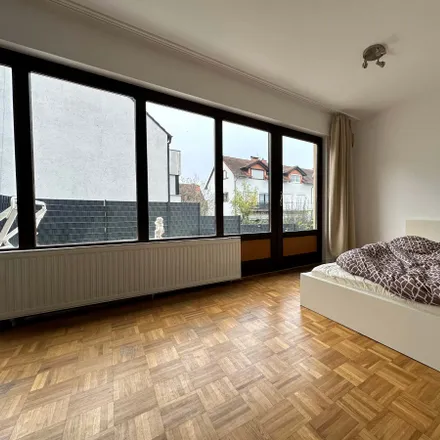 Rent this 6 bed room on Tucholskystraße 80 in 60598 Frankfurt, Germany