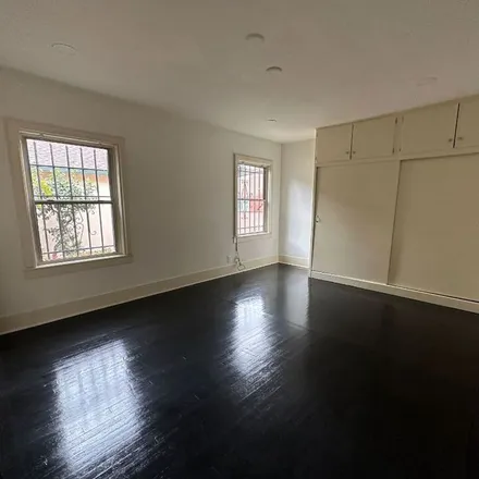 Image 4 - 2141 Commonwealth Avenue, Los Angeles, CA 90027, USA - Apartment for rent