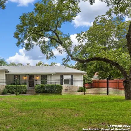 Image 1 - 4711 East Beverly Mae Drive, San Antonio, TX 78229, USA - House for sale