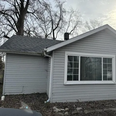 Buy this 2 bed house on 1420 South Kinney Avenue in Muncie, IN 47302