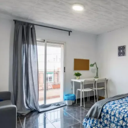 Rent this 5 bed room on Carrer de Sant Vicent de Paül in 12, 46019 Valencia